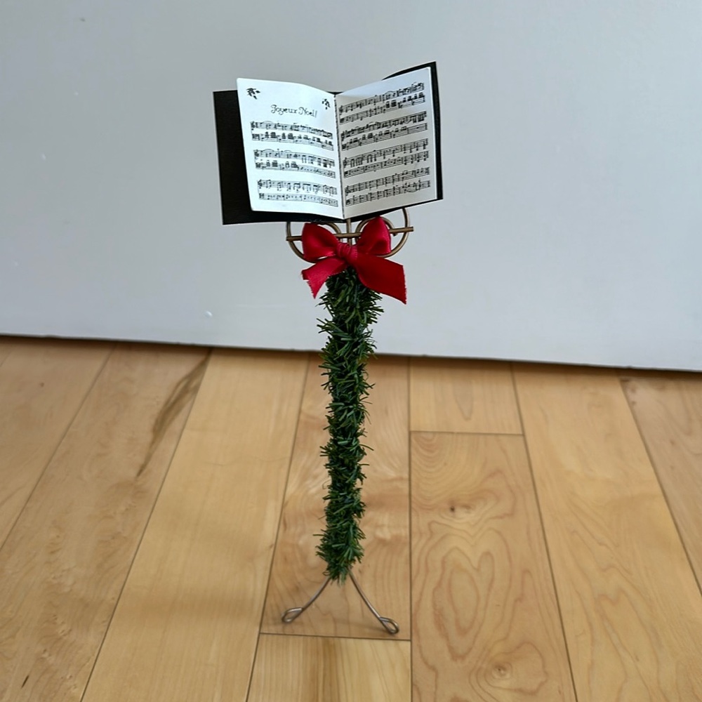 Byers Choice Music Stand
